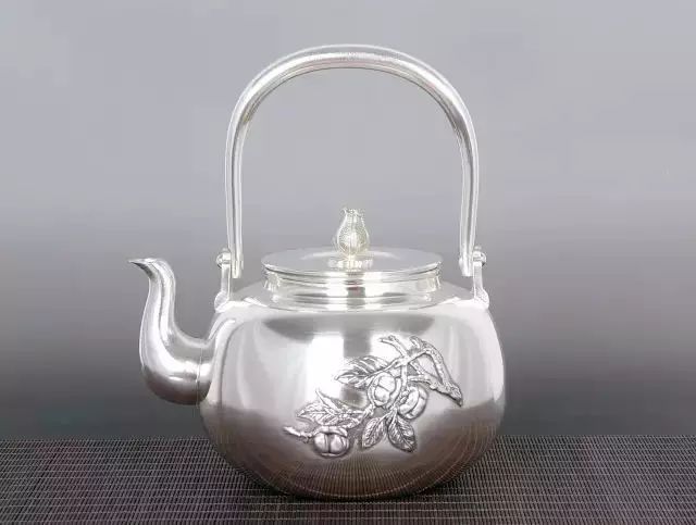 純銀制品銀壺如何做好日常保養(yǎng)？